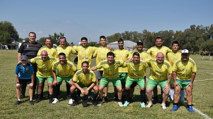 Le quitó el invicto y comparten la punta