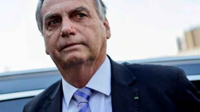 Bolsonaro fue internado en terapia intensiva