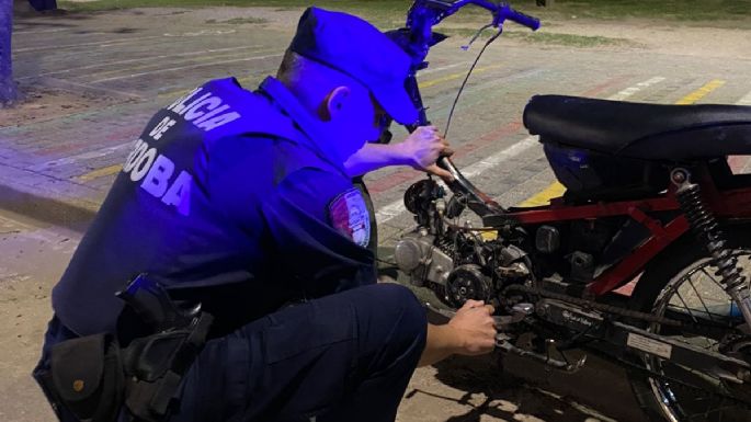 Circulaba en una moto sin patente y quedó detenido