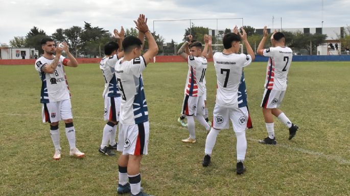 Universitario es nuevo puntero