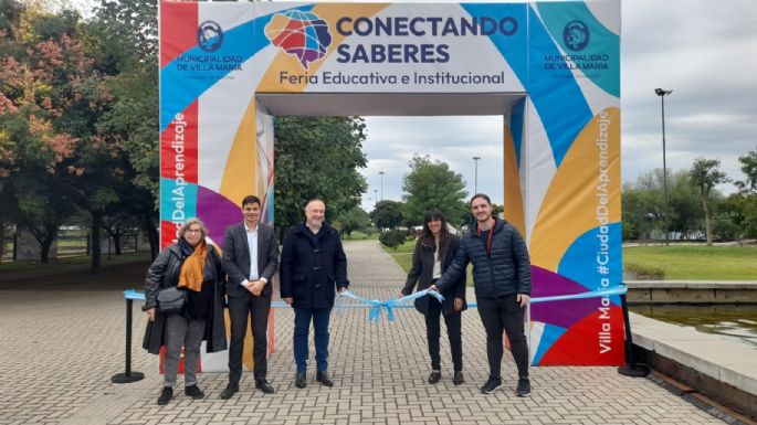 Inauguraron la Feria Educativa e Institucional "Conectando saberes"
