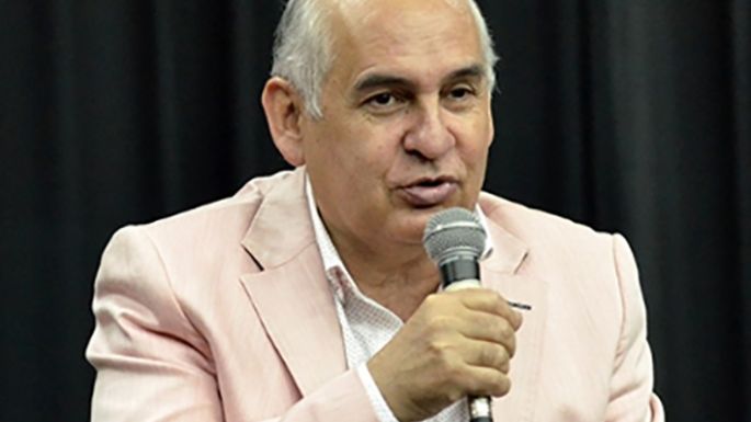 Luis Luján, presente