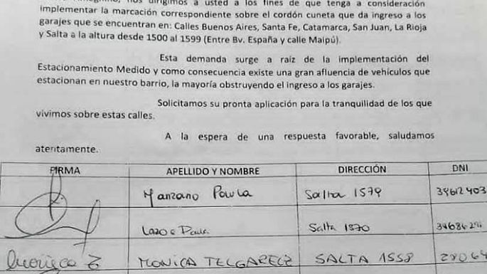 Por el estacionamiento tarifado, estacionan en sus garajes