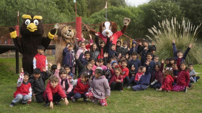 Estudiantes de primaria visitaron a las mascotas del CAM