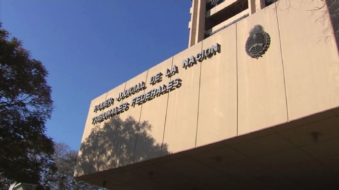 Admitieron una demanda por inconstitucionalidad contra el DNU de Milei