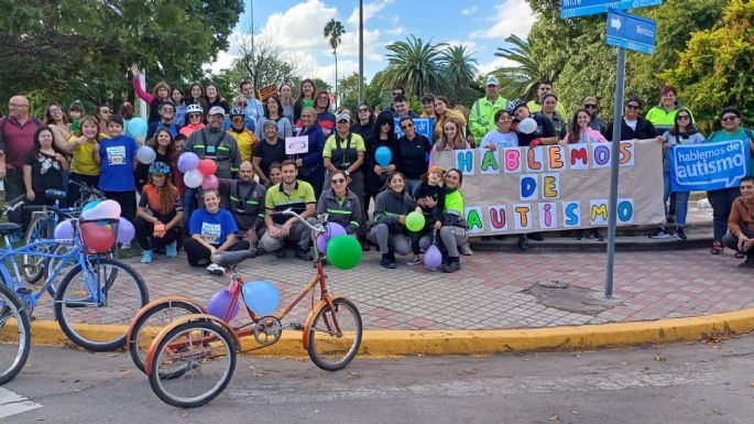 Realizaron una bicicleteada para visibilizar el autismo