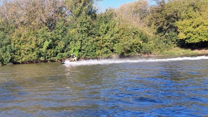 Un Jet Ski en el lago llamó la atención de vecinos
