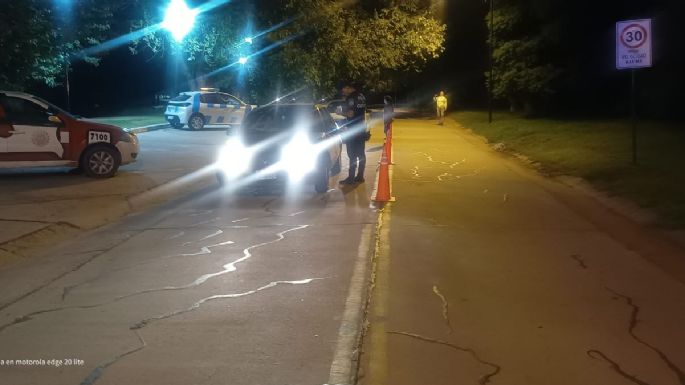 Secuestraron marihuana a dos jóvenes en un auto