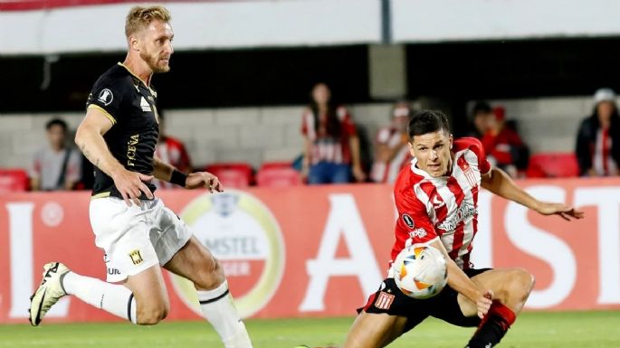 Estudiantes dio vuelta un partido vital ante The Strongest