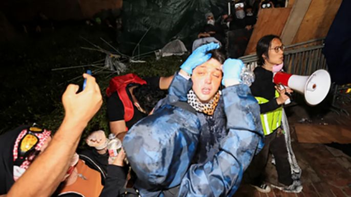Violencia en una protesta de estudiantes universitarios