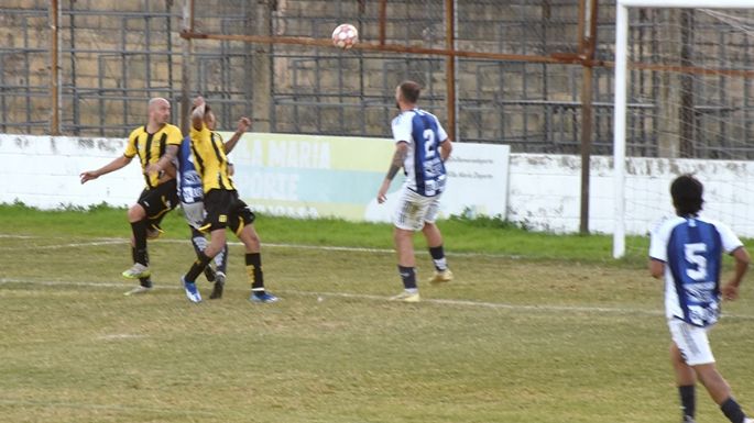 Ticino goleó en el clásico en un domingo con muchos clasificados