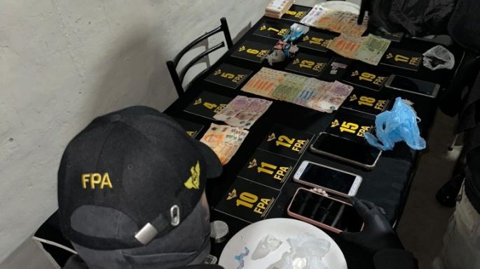 Secuestraron drogas y un proyectil de mortero en Villa Nueva