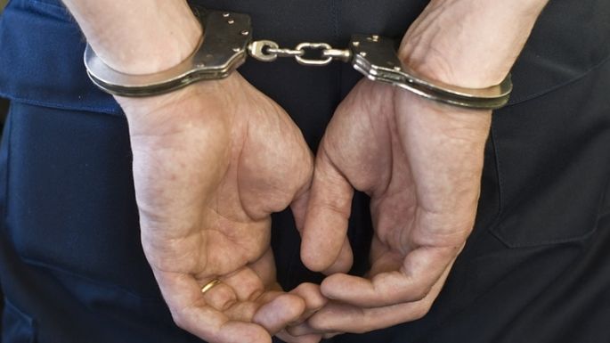 Una orden judicial le impedía acercarse a su madre y no la cumplió