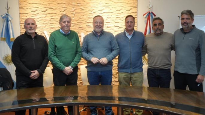 Se dictarán tenis en los barrios y se brindarán becas deportivas