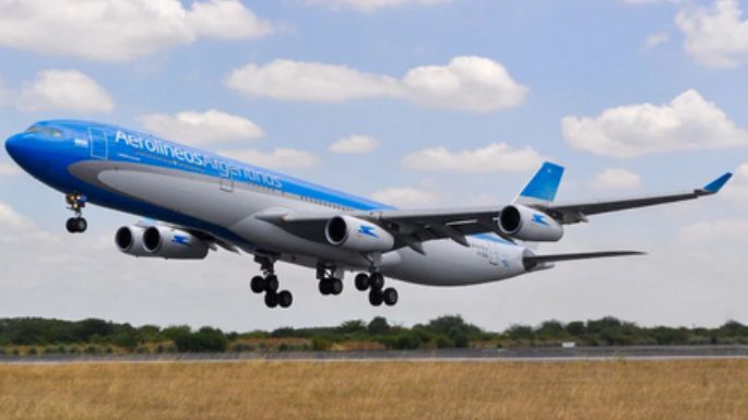 Ley Bases: el oficialismo insiste con privatizar Aerolíneas