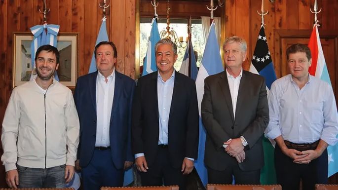 Gobernadores meten presión