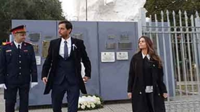 Homenaje en la plaza