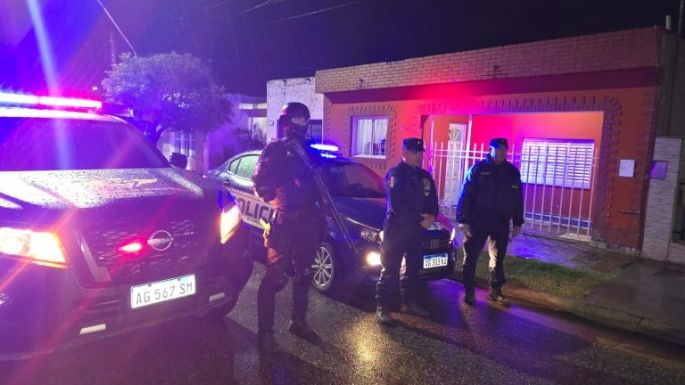 Tres detenidos tras cerrar un punto de venta de drogas en Villa Nueva