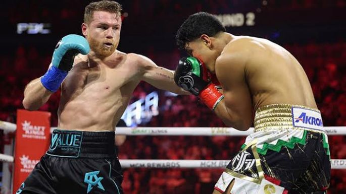 Retuvo Canelo Álvarez