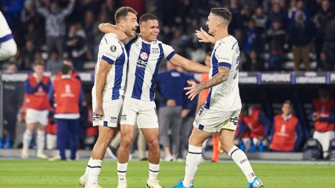 Talleres se hizo fuerte de local, venció a Barcelona y lidera el Grupo B