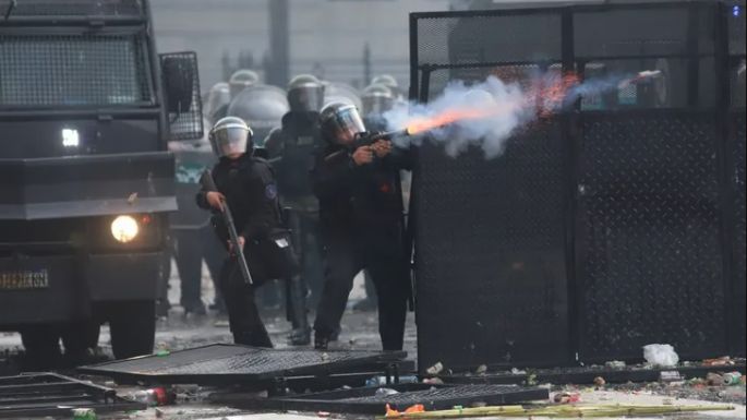 Tensión y violencia en la Plaza del Congreso
