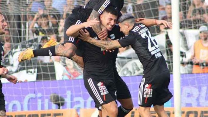 Deportivo Riestra  sorprendió a River