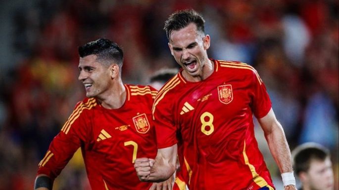 Gran debut de España y ganó Italia