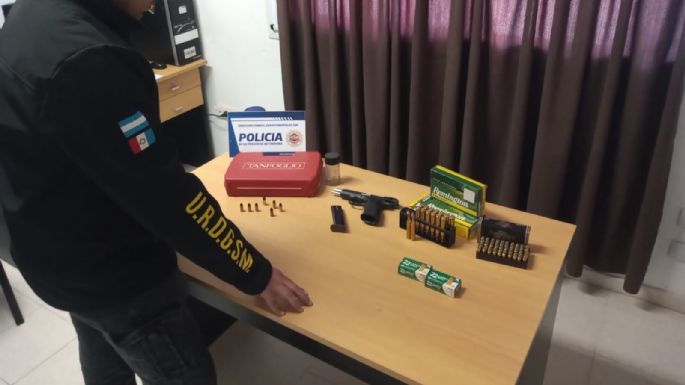Disparó al aire en medio de una discusión con su vecino