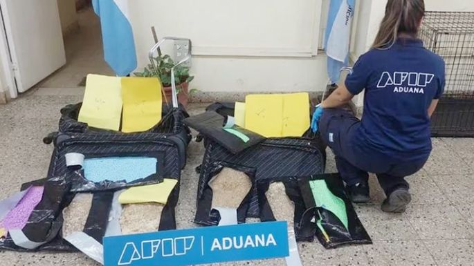 Detenida al ingresar con éxtasis y crack