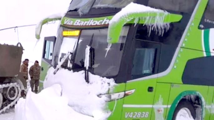 Rescatados y evacuados por nevadas en el sur