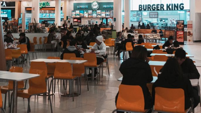 Pánico en un shopping: adolescentes heridos a cuchillazos en feroz gresca