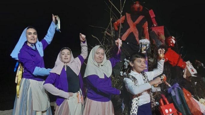 Encendieron la tradicional Fogata de San Juan en la costanera