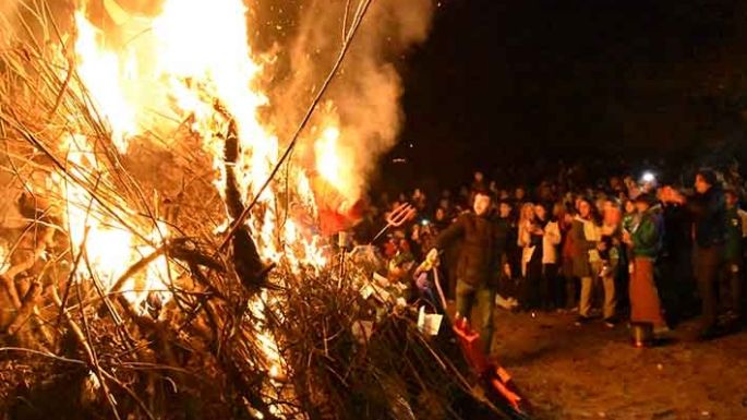 Y los demonios fueron quemados