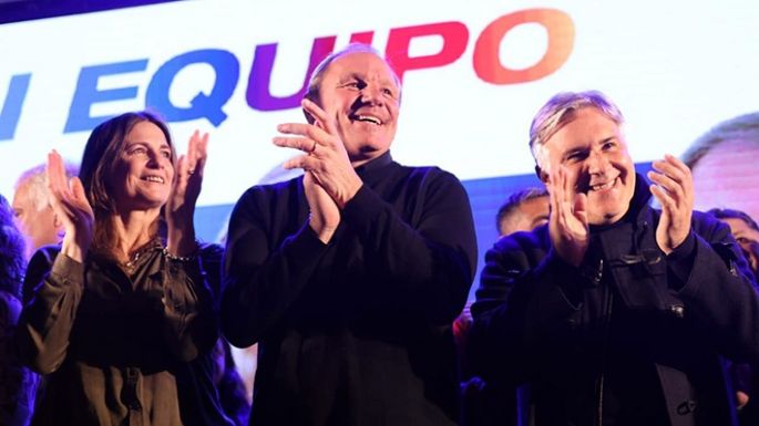 Ganó De Rivas y festejó Llaryora