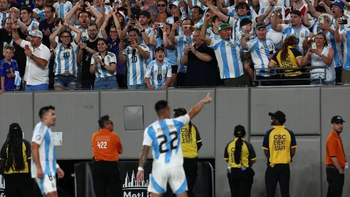 Argentina logró un agónico triunfo ante Chile y selló el pase a cuartos de final