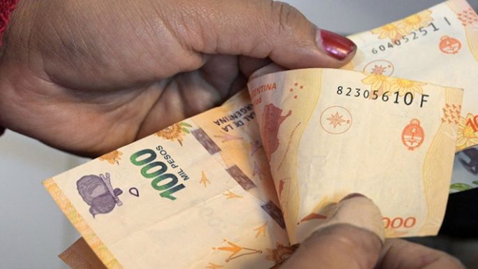 Los salarios cayeron un 14 %