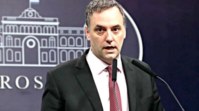 Más despidos en el Estado