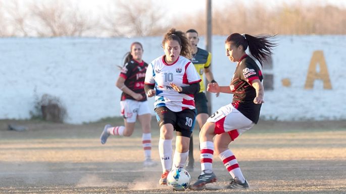 La Uni, contra las campeonas