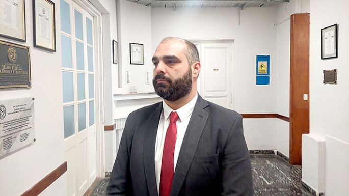 “Por ahí el intendente se olvida de que ya está en funciones”