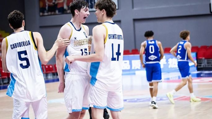 Prato y la selección ganaron en el debut