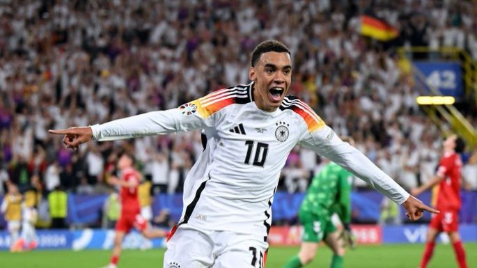 Sigue firme el anfitrión y Suiza eliminó al campeón