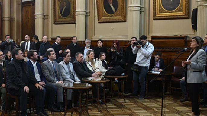 Intendentes en el Congreso por el transporte