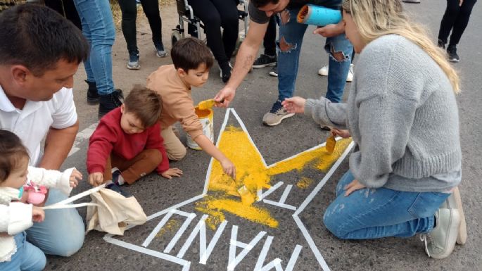 Pintaron la estrella amarilla por Manuel Machado en la ruta 158