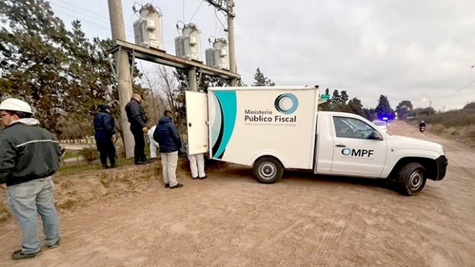 Río Cuarto: estaba robando cables, se electrocutó y pereció calcinado