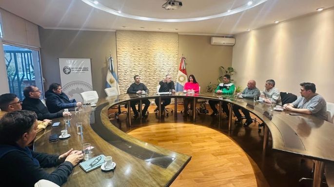 Accastello recibió a los taxistas