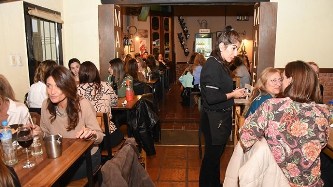 La celebración se hace sentir en los comedores de la ciudad