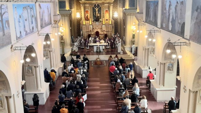 Sepultaron a Monseñor Rovai en la Catedral