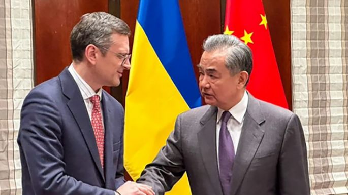 Abren el diálogo con China para buscar la paz con Rusia