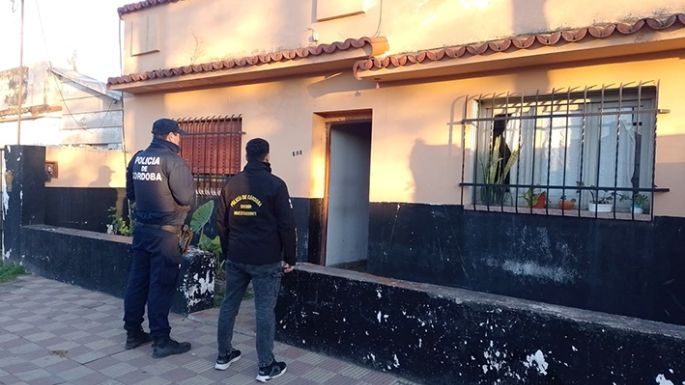 Una mujer presa por robarle a otra