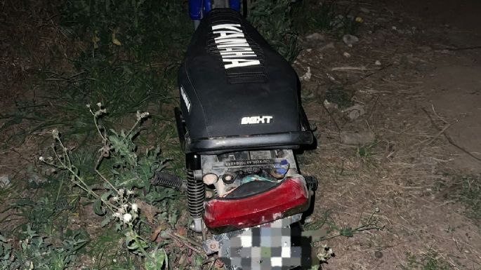 Le robaron la moto a un joven y la abandonaron en un descampado